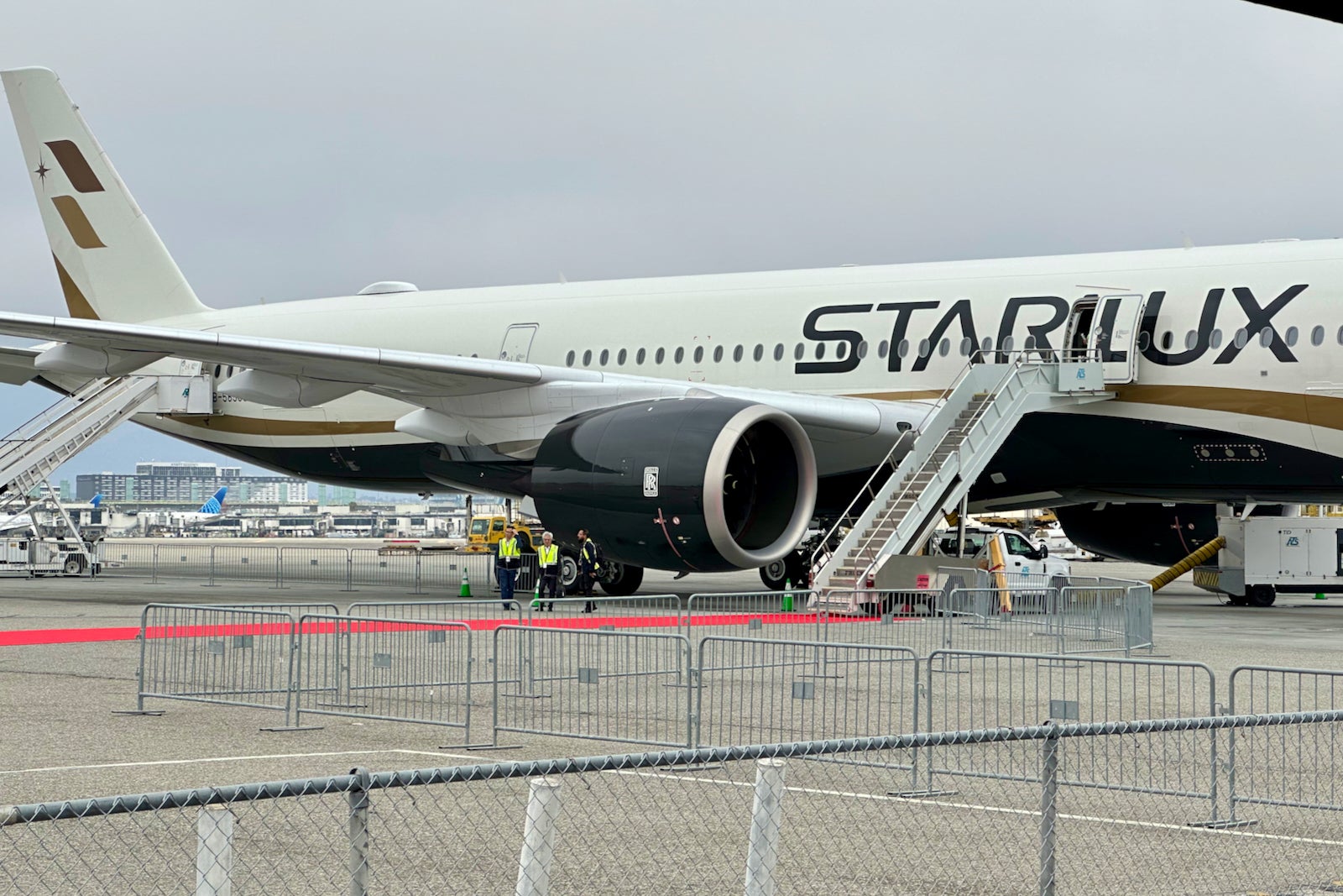 You are currently viewing 1st look: Starlux’s very unique new first-class cabin, now flying to the US