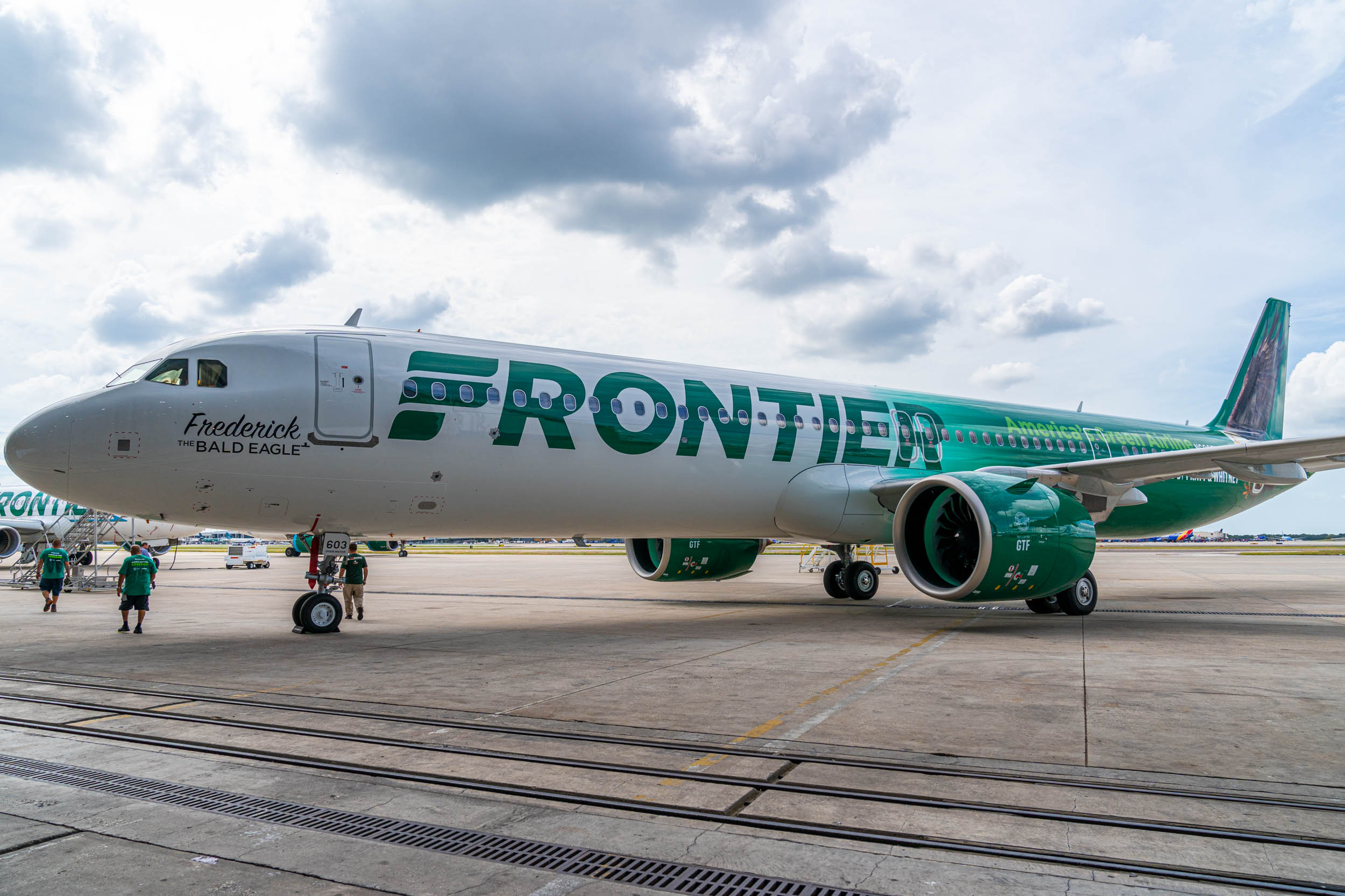 You are currently viewing Frontier rolls out new business fare that includes seat selection, carry-on bag